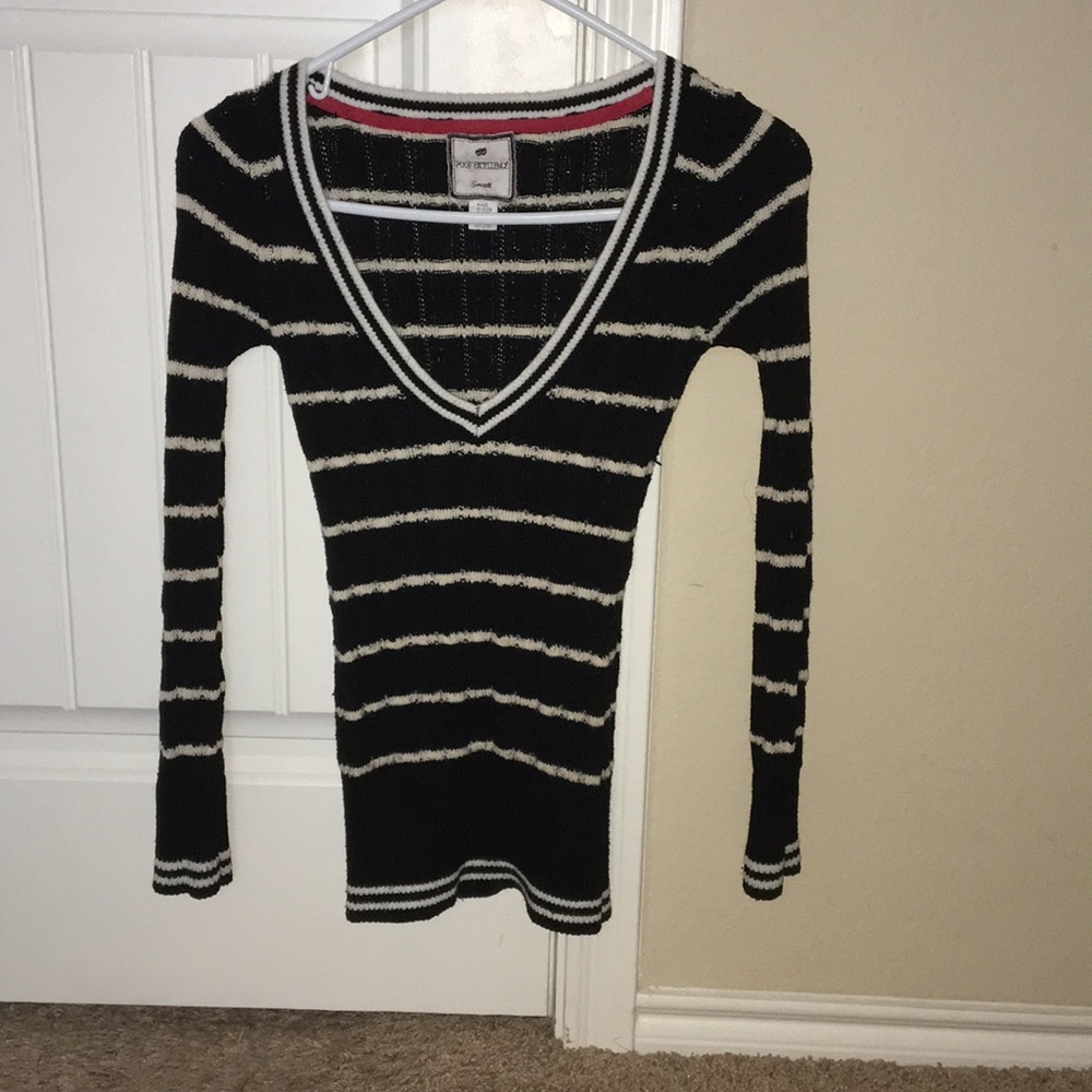 Vneck slim sweater